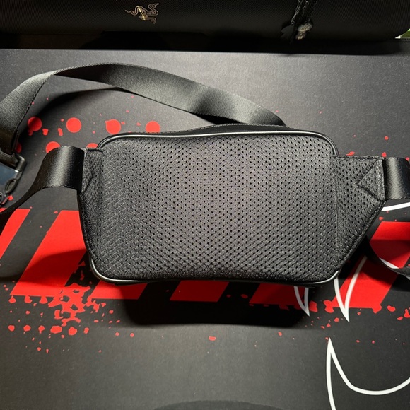 Michael Kors Cooper Sling Pack - Picture 2 of 4